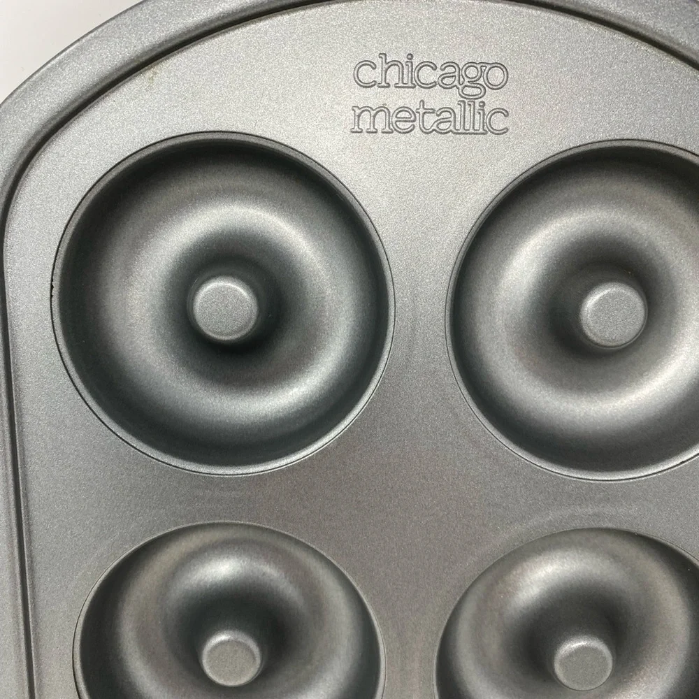 Chicago Metallic Non-Stick Donut Pan